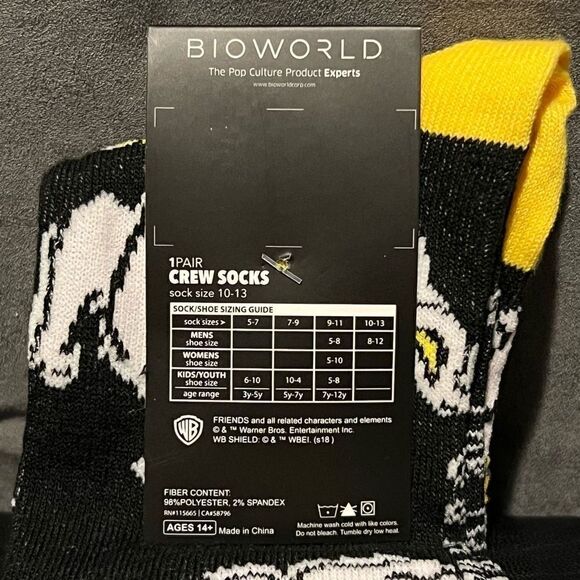 FRIENDS The TV Series Thanksgiving Turkey Bioworld Mid Calf Socks / Size 10-13 - Picture 4 of 4